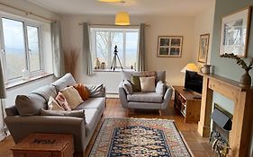 Yew Tree Cottage - Walks From The Door
